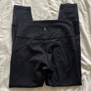 Lululemon In Movement Everlux - size 8 -25inch